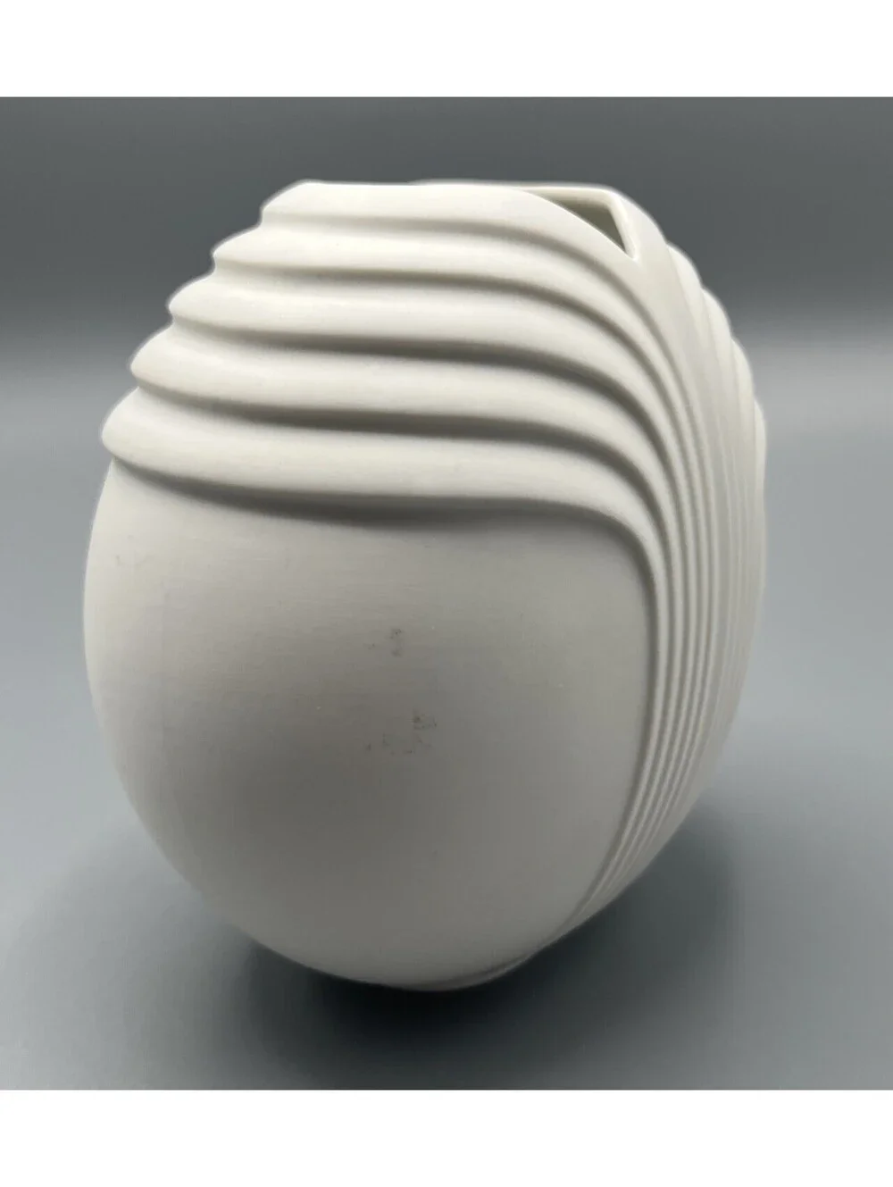 Uta Feyl Rosenthal Studio Line Bisque Porcelain Vase, Germany 5.25” MCM White